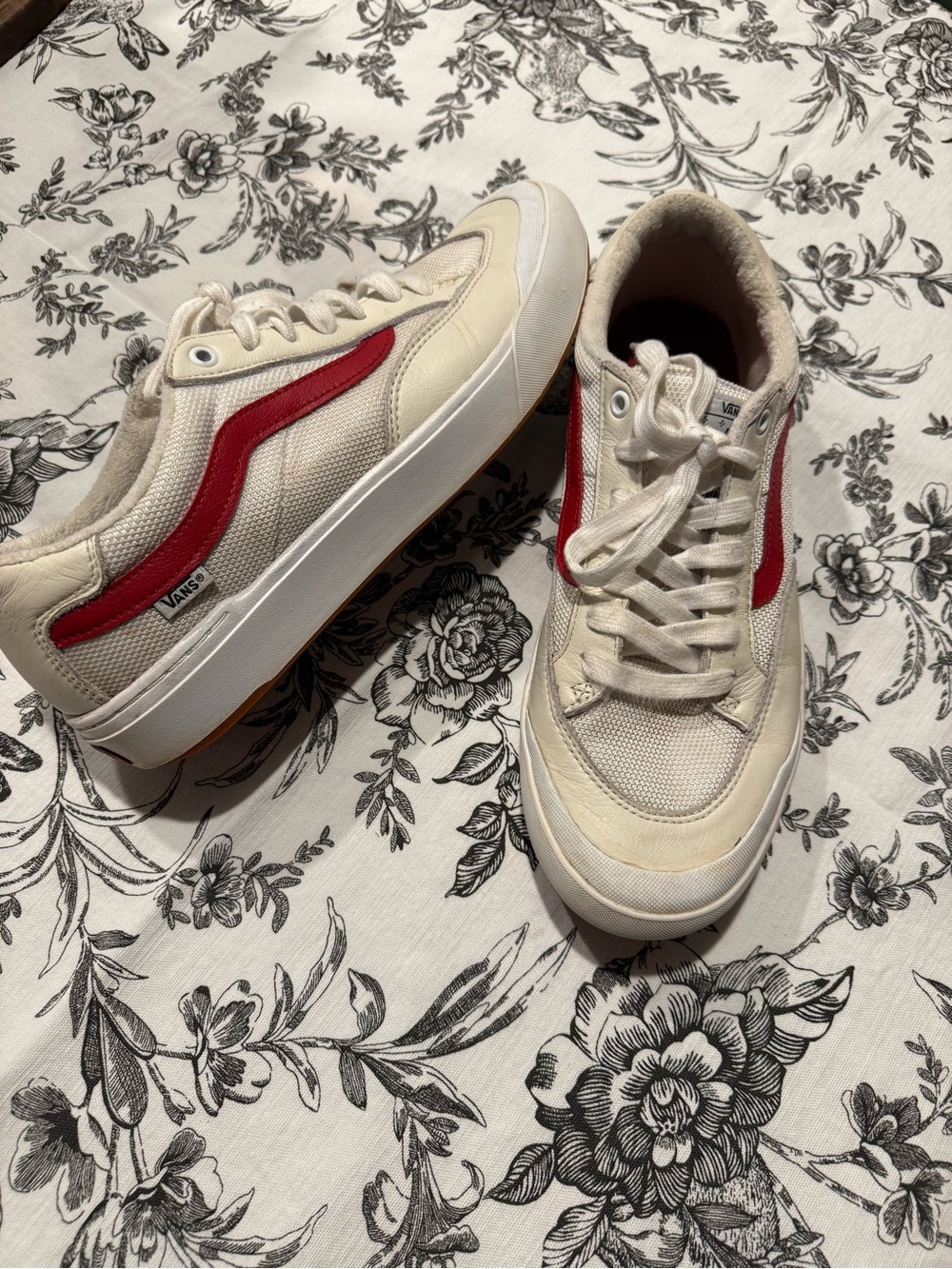 Vans Berle Pro Cream Low-Top Sneakers with Red Side Stripe